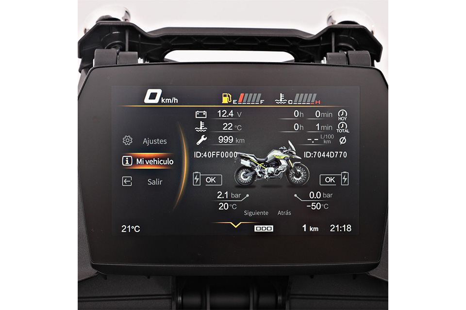 Moto Voge 900 DSX Black + Baul